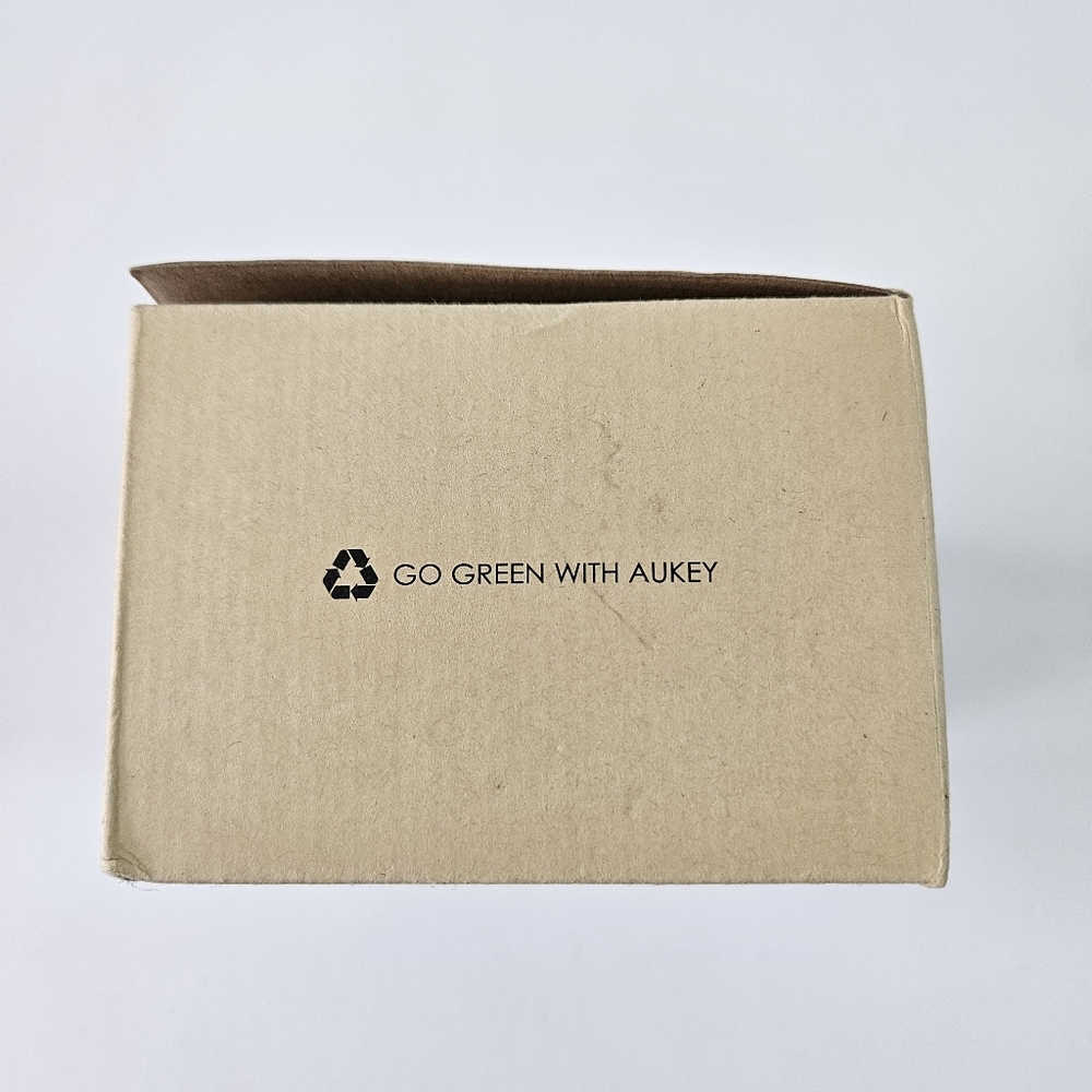 Aukey AC1200 Dual Band Wireless Adapter WF-R8 Router Repeater - Picture 11 of 12